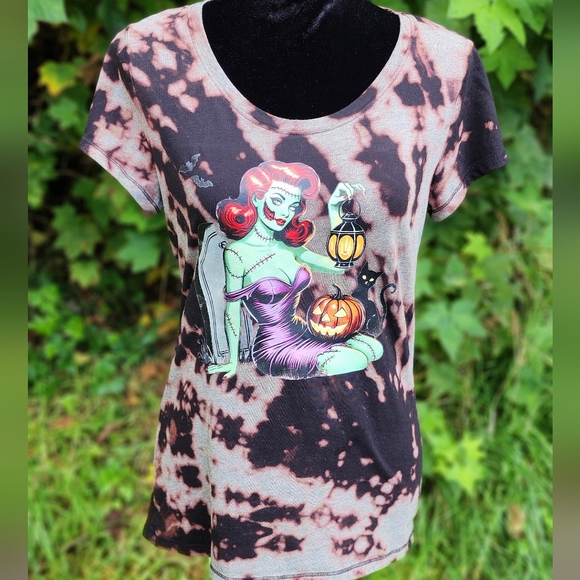 Sexy Zombie tie dyed by me tee - Picture 3 of 13